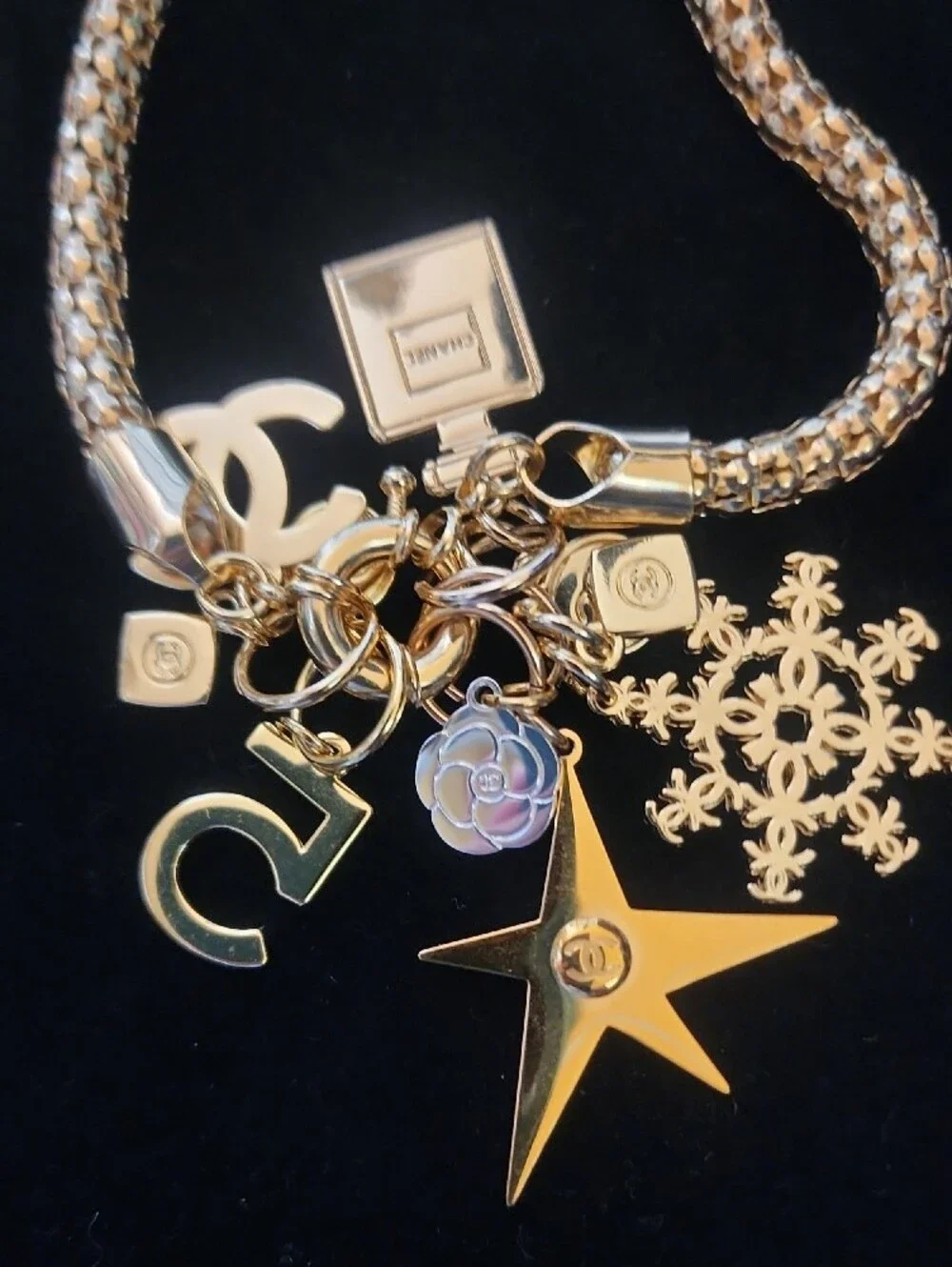 Chanel Christmas Charms Set Of 5 W/ Free Gold Tone Charm Necklace 1 Of A Kind!